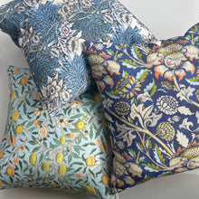 Load image into Gallery viewer, Morris Print Linen Pillows

