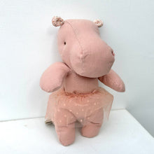 Load image into Gallery viewer, Soft Linen Animals
